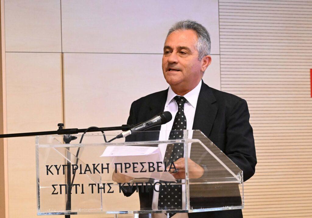 Οι προεκτάσεις της κυπριακής διαλέκτου: λογοτεχνία, καθημερινότητα, μέσα κοινωνικής δικτύωσης