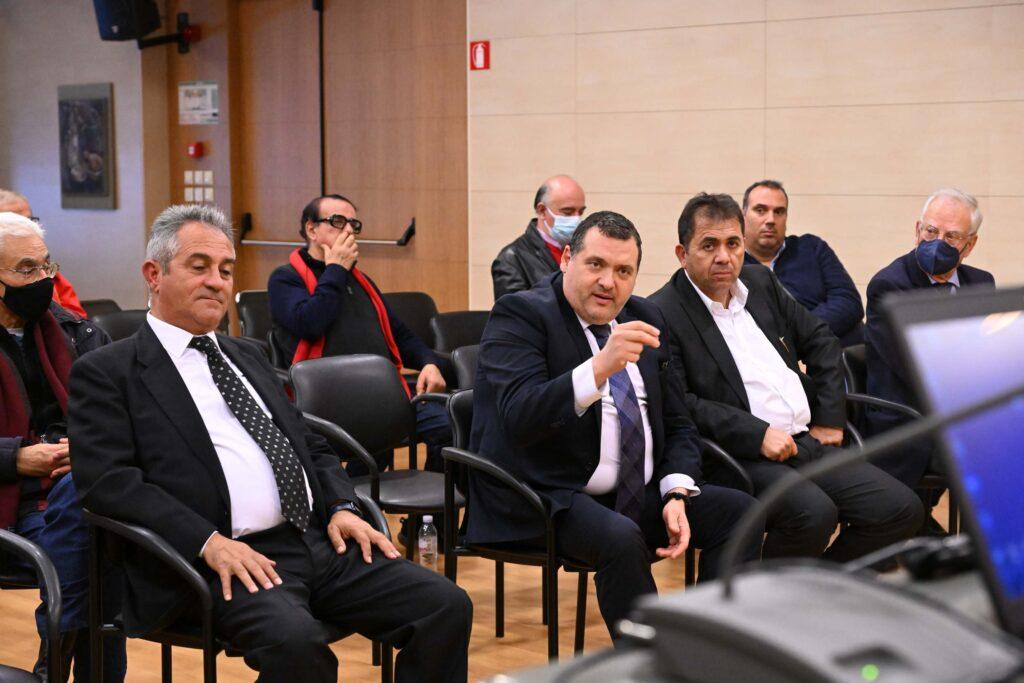 Οι προεκτάσεις της κυπριακής διαλέκτου: λογοτεχνία, καθημερινότητα, μέσα κοινωνικής δικτύωσης