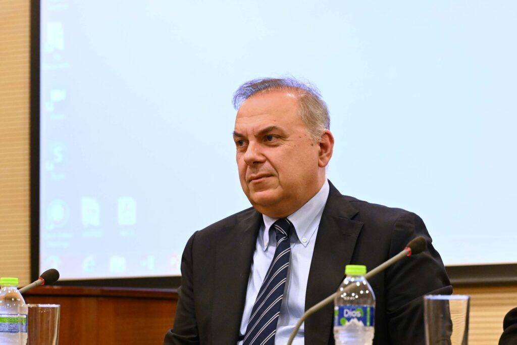 Οι προεκτάσεις της κυπριακής διαλέκτου: λογοτεχνία, καθημερινότητα, μέσα κοινωνικής δικτύωσης