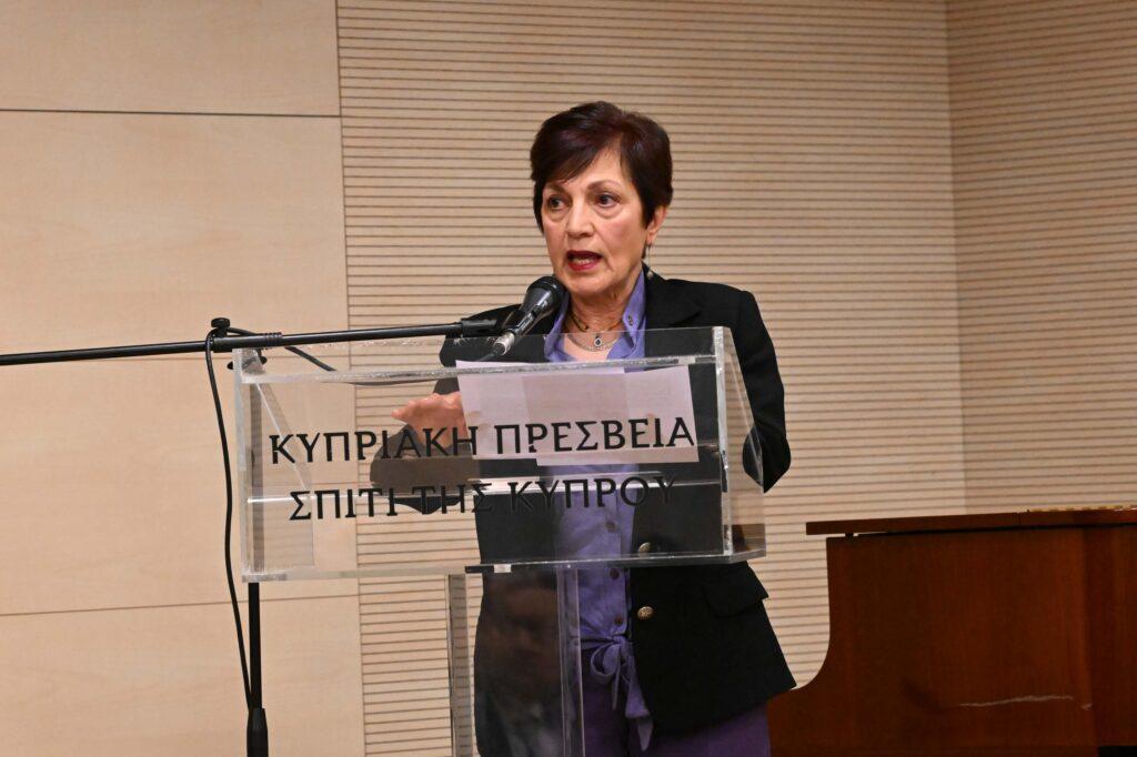 “ΑΝΔΡΕΑΣ ΛΕΝΤΑΚΗΣ. 25 χρόνια μετά είναι ακόμη εδώ” της ‘Εφης Σαβουλίδου Λεντάκη