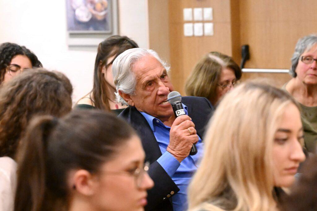 “Η Αρχαιολογική Έρευνα του ΑΠΘ στην Κύπρο. Η ανασκαφή στην αναβαθμίδα του Ρουδιά στο Τρόοδος.”