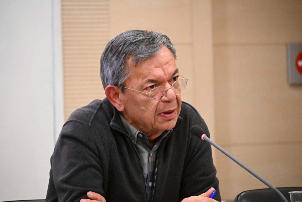 “Γυμνάσιο Ριζοκαρπάσου: το κρυφό σχολειό” του Γιώργου Κ. Μιχαηλίδη και της Ελένης Ιερείδου-Μόλλισον