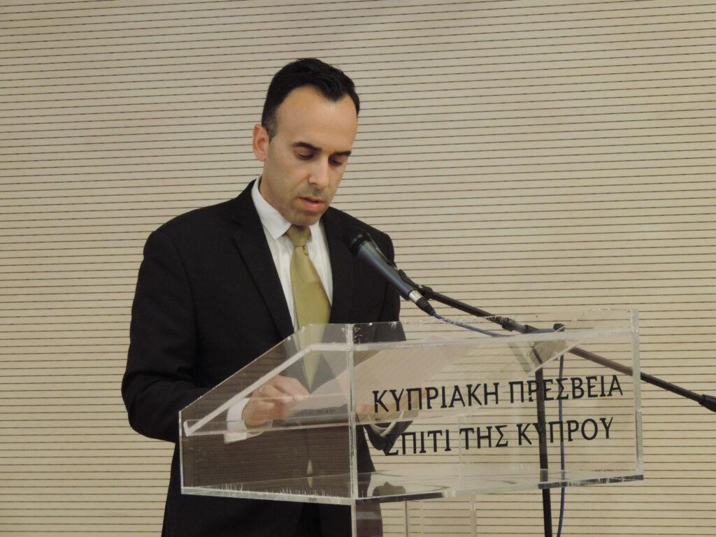 “ΟΡΗ ΛΕΥΚΑ – Ποιήματα” της Μαρίας Λουκά