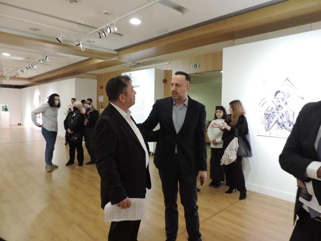 “Ιn Between”  Ιωάννα Κυθραιώτου, Θέκλα Παπαδοπούλου, Έλενα Τσιγαρίδου