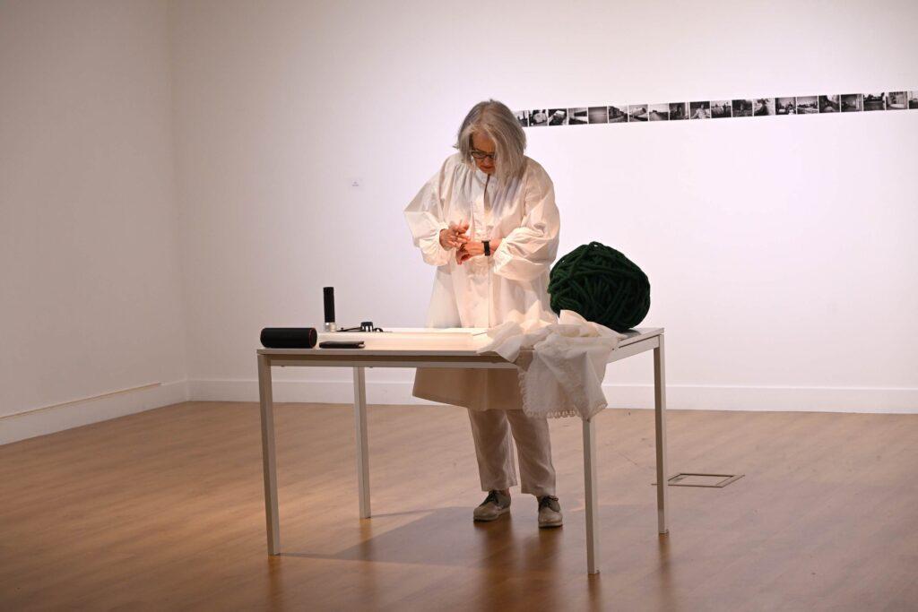 Cornelia Mittendorfer “a loop, a line, a limbo”