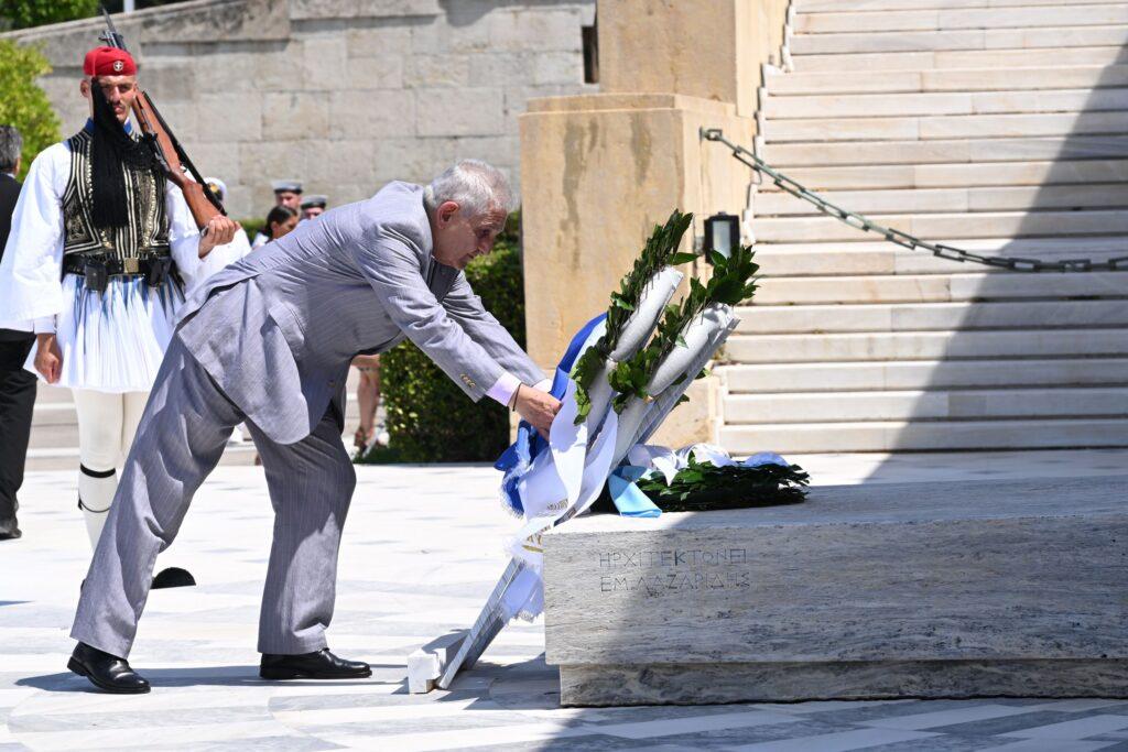 ΑΡΧΙΕΡΑΤΙΚΟ ΜΝΗΜΟΣΥΝΟ ΓΙΑ ΤΟΥΣ ΠΕΣΟΝΤΕΣ ΚΑΤΑ ΤΟ ΠΡΑΞΙΚΟΠΗΜΑ ΚΑΙ ΤΗΝ ΤΟΥΡΚΙΚΗ ΕΙΣΒΟΛΗ ΣΤΗΝ ΚΥΠΡΟ ΤΟ 1974