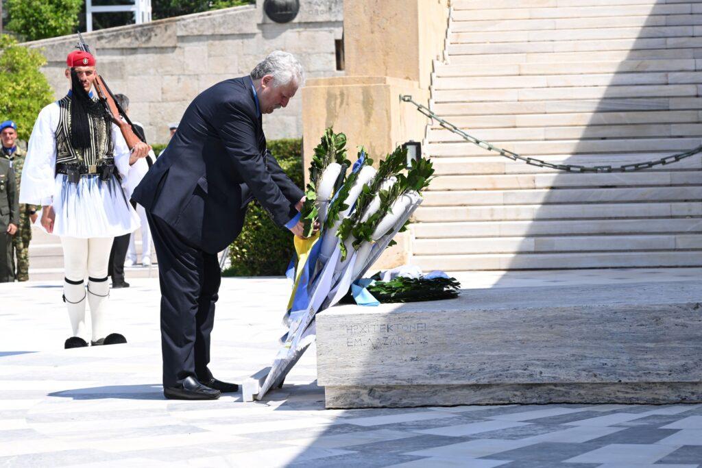 ΑΡΧΙΕΡΑΤΙΚΟ ΜΝΗΜΟΣΥΝΟ ΓΙΑ ΤΟΥΣ ΠΕΣΟΝΤΕΣ ΚΑΤΑ ΤΟ ΠΡΑΞΙΚΟΠΗΜΑ ΚΑΙ ΤΗΝ ΤΟΥΡΚΙΚΗ ΕΙΣΒΟΛΗ ΣΤΗΝ ΚΥΠΡΟ ΤΟ 1974