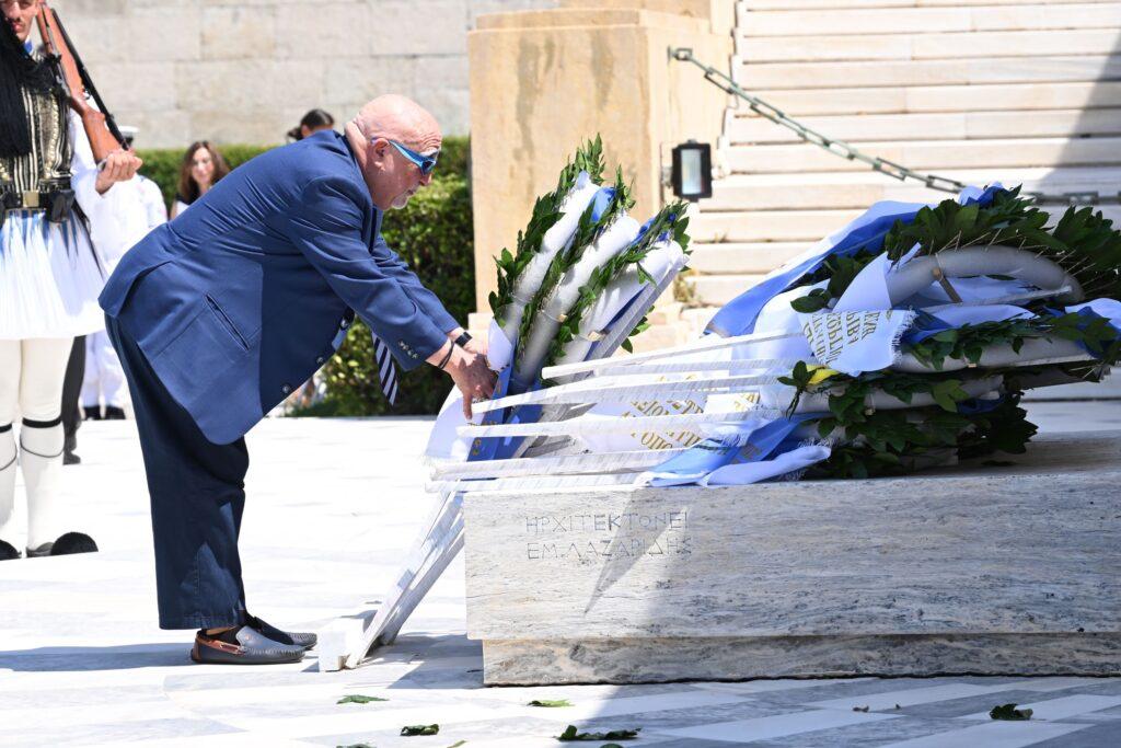 ΑΡΧΙΕΡΑΤΙΚΟ ΜΝΗΜΟΣΥΝΟ ΓΙΑ ΤΟΥΣ ΠΕΣΟΝΤΕΣ ΚΑΤΑ ΤΟ ΠΡΑΞΙΚΟΠΗΜΑ ΚΑΙ ΤΗΝ ΤΟΥΡΚΙΚΗ ΕΙΣΒΟΛΗ ΣΤΗΝ ΚΥΠΡΟ ΤΟ 1974