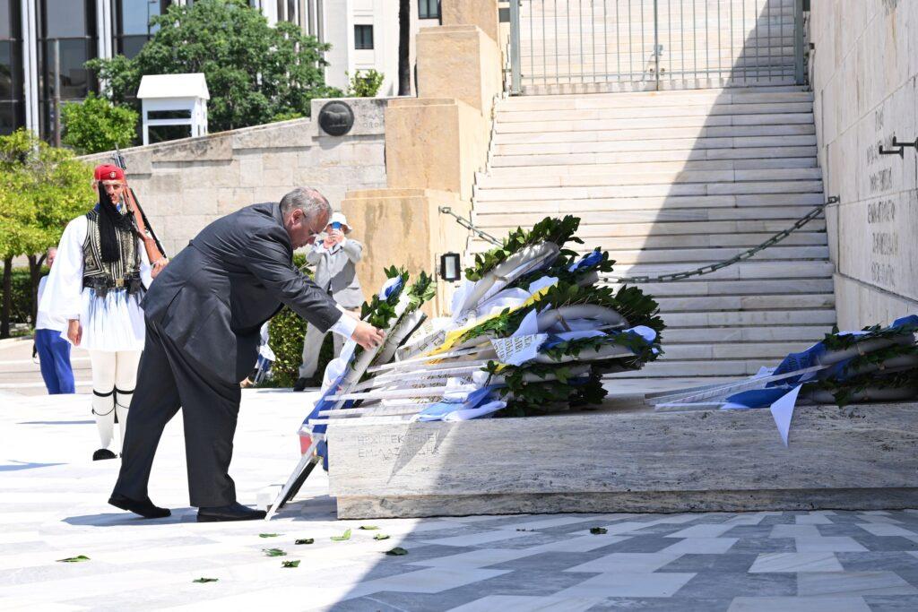 ΑΡΧΙΕΡΑΤΙΚΟ ΜΝΗΜΟΣΥΝΟ ΓΙΑ ΤΟΥΣ ΠΕΣΟΝΤΕΣ ΚΑΤΑ ΤΟ ΠΡΑΞΙΚΟΠΗΜΑ ΚΑΙ ΤΗΝ ΤΟΥΡΚΙΚΗ ΕΙΣΒΟΛΗ ΣΤΗΝ ΚΥΠΡΟ ΤΟ 1974