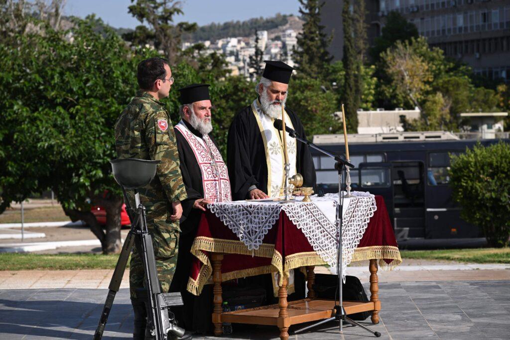 ΕΠΙΜΝΗΜΟΣΥΝΕΣ ΔΕΗΣΕΙΣ ΚΑΙ ΚΑΤΑΘΕΣΕΙΣ ΣΤΕΦΑΝΩΝ