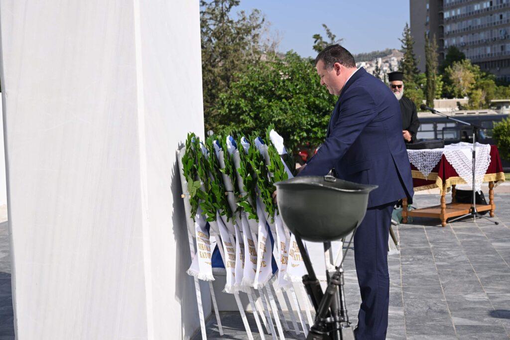 ΕΠΙΜΝΗΜΟΣΥΝΕΣ ΔΕΗΣΕΙΣ ΚΑΙ ΚΑΤΑΘΕΣΕΙΣ ΣΤΕΦΑΝΩΝ