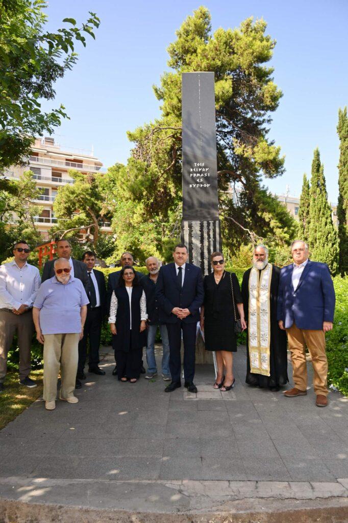 ΕΠΙΜΝΗΜΟΣΥΝΕΣ ΔΕΗΣΕΙΣ ΚΑΙ ΚΑΤΑΘΕΣΕΙΣ ΣΤΕΦΑΝΩΝ