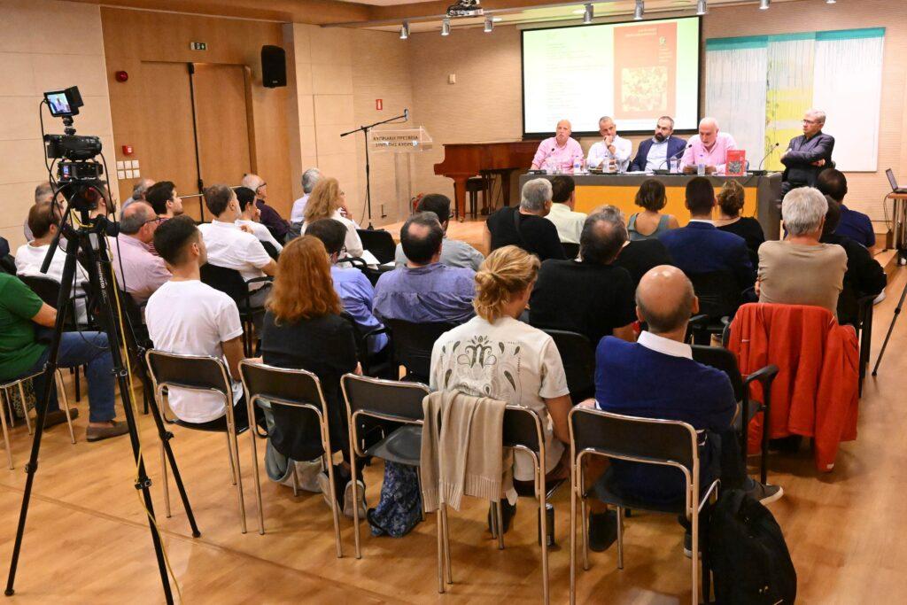 “Ιστορία του Κομμουνιστικού Κόμματος της Κύπρου (1923-1944): Η χαραυγή του Κυπριακού Κομμουνιστικού Κινήματος” των Αλέξη Αλέκου και Σπύρου Σακελλαρόπουλου