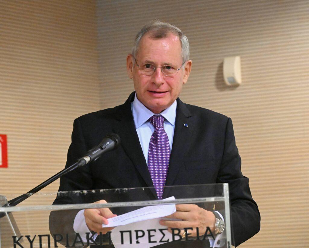 “Η αθέατη πλευρά. ΤΕΣΣΕΡΙΣ ΔΕΚΑΕΤΙΕΣ ΔΙΠΛΩΜΑΤΙΑΣ (1979-2018)” του Πρέσβυ ε.τ. κ. Αλέξανδρου Ν. Ζήνων