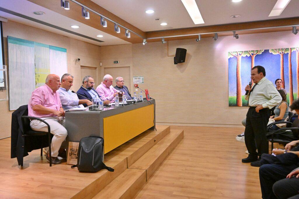 “Ιστορία του Κομμουνιστικού Κόμματος της Κύπρου (1923-1944): Η χαραυγή του Κυπριακού Κομμουνιστικού Κινήματος” των Αλέξη Αλέκου και Σπύρου Σακελλαρόπουλου