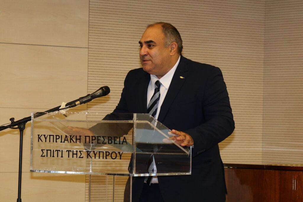 “1974. Το χρονικό της αντίστασης” του Χρύσανθου Χρυσάνθου