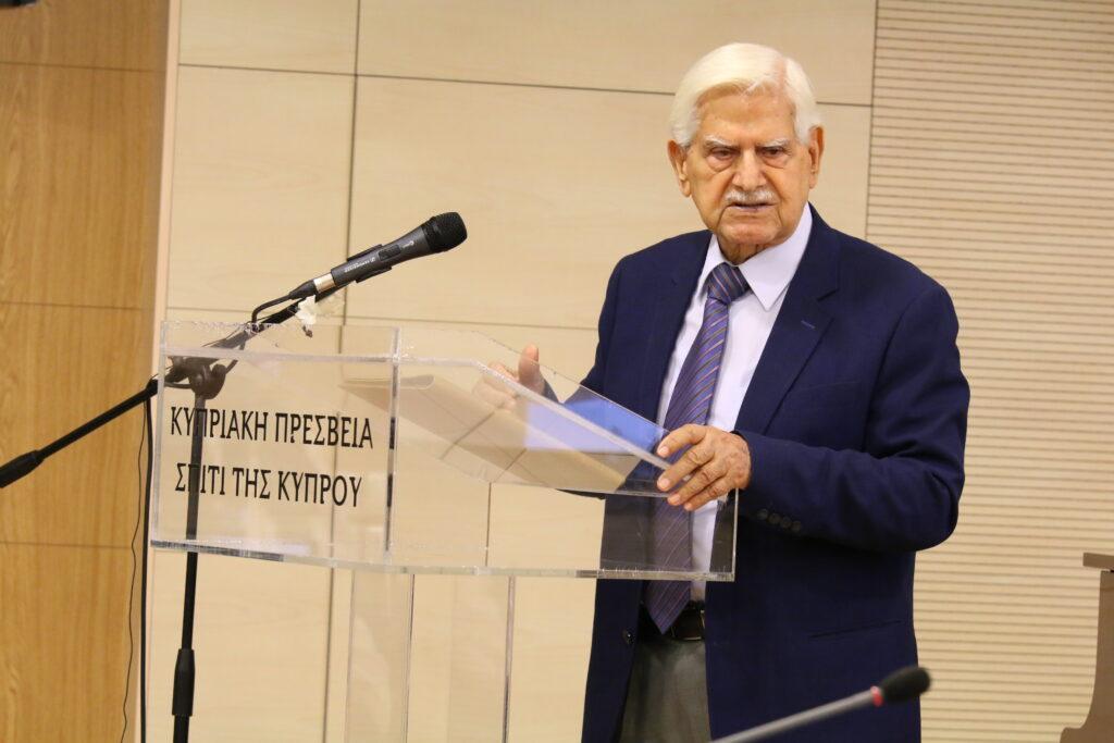“1974. Το χρονικό της αντίστασης” του Χρύσανθου Χρυσάνθου