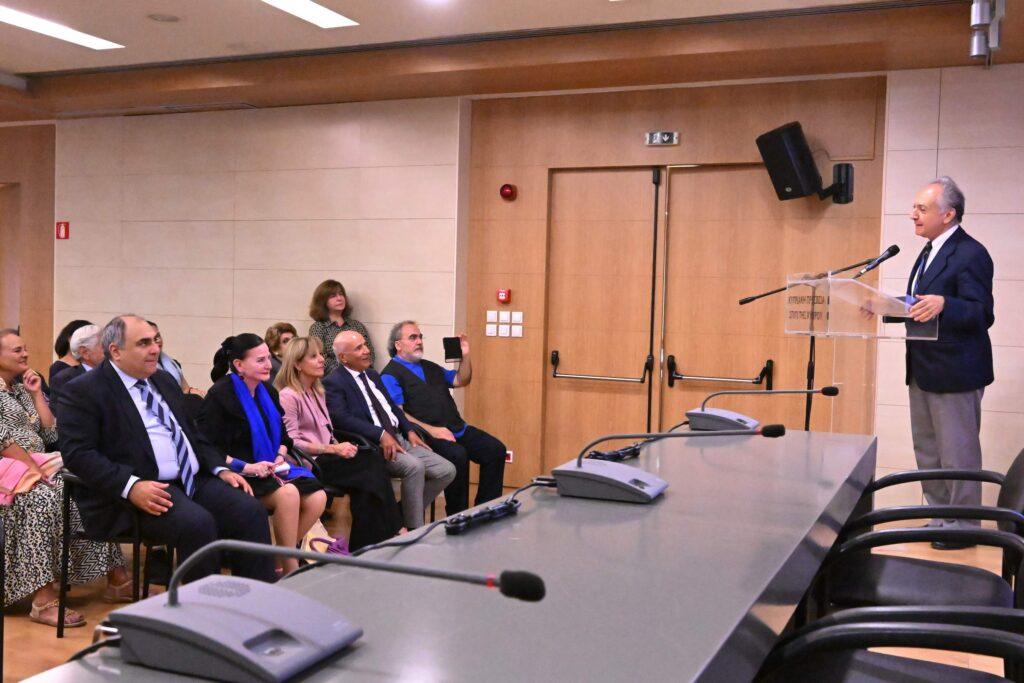 “Λαϊκές ενδυμασίες του Ριζοκαρπάσου:  ένας ιδιαίτερος και μοναδικός  ενδυματολογικός πολιτισμός” διάλεξη της Νάσας Παταπίου