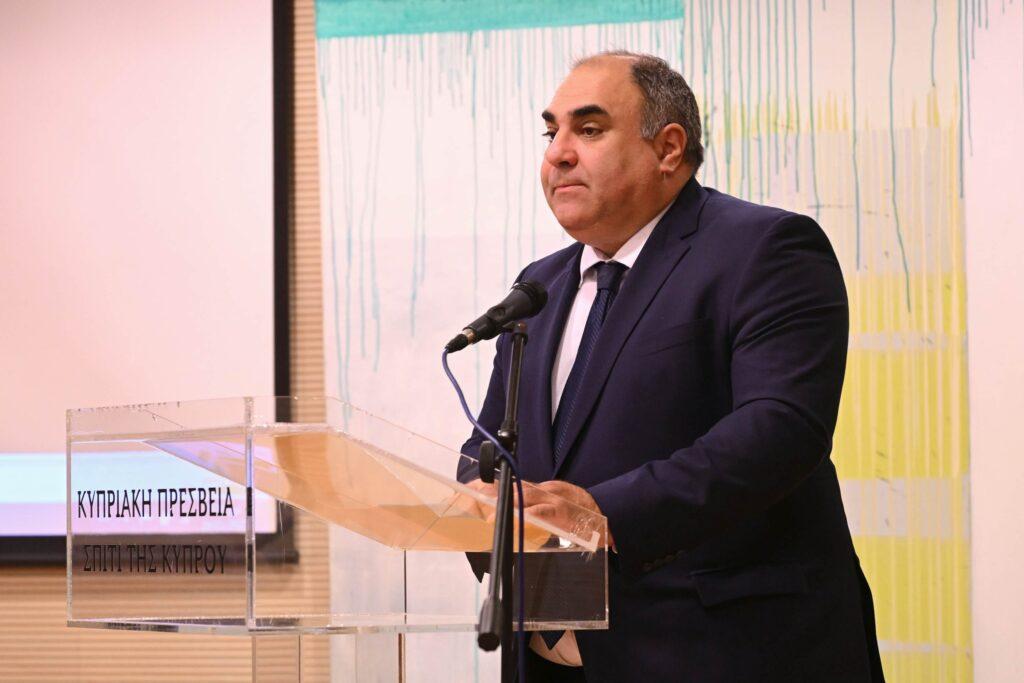 “Ιστορία της Κερύνειας” του Ιωσήφ Βιολάρη
