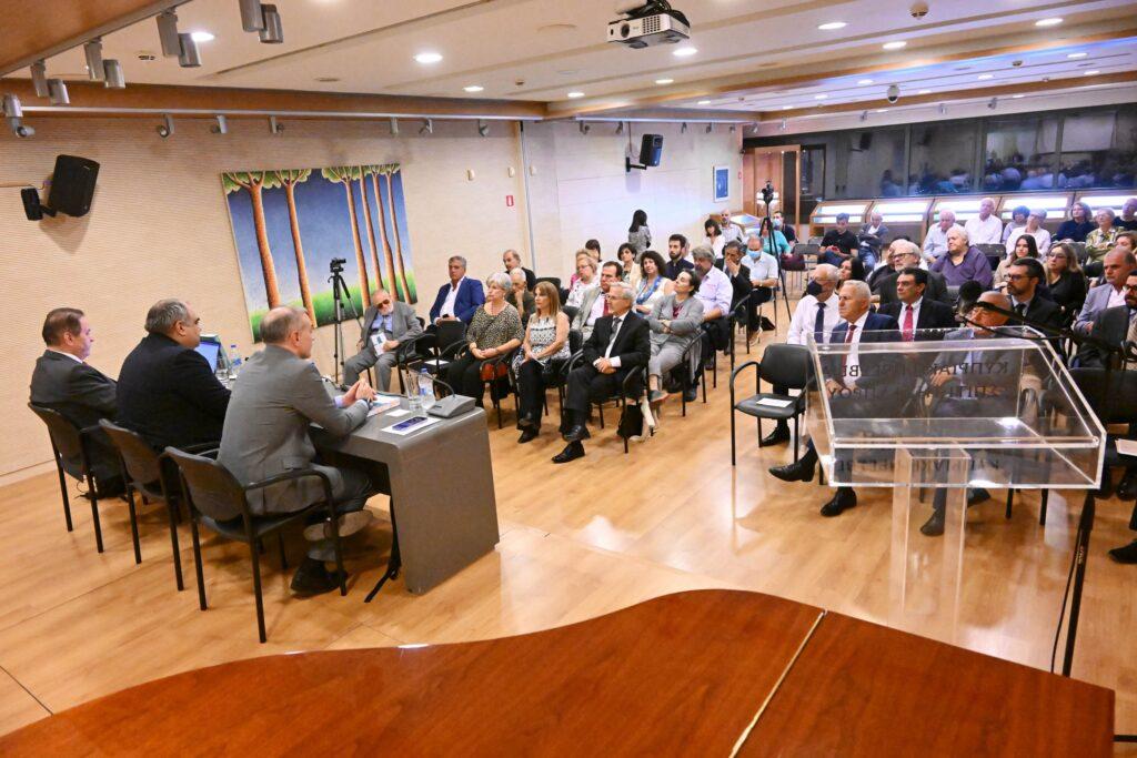 “ΤΟ ΔΙΚΑΙΟ ΤΗΣ ΘΑΛΑΣΣΑΣ ΣΤΗΝ ΑΝΑΤΟΛΙΚΗ ΜΕΣΟΓΕΙΟ. Η Γεωστρατηγική Καταλυτικότητα των ΑΟΖ  της Ελλάδας και της Κυπριακής Δημοκρατίας” του δρος Μιχάλη Σταυρινού