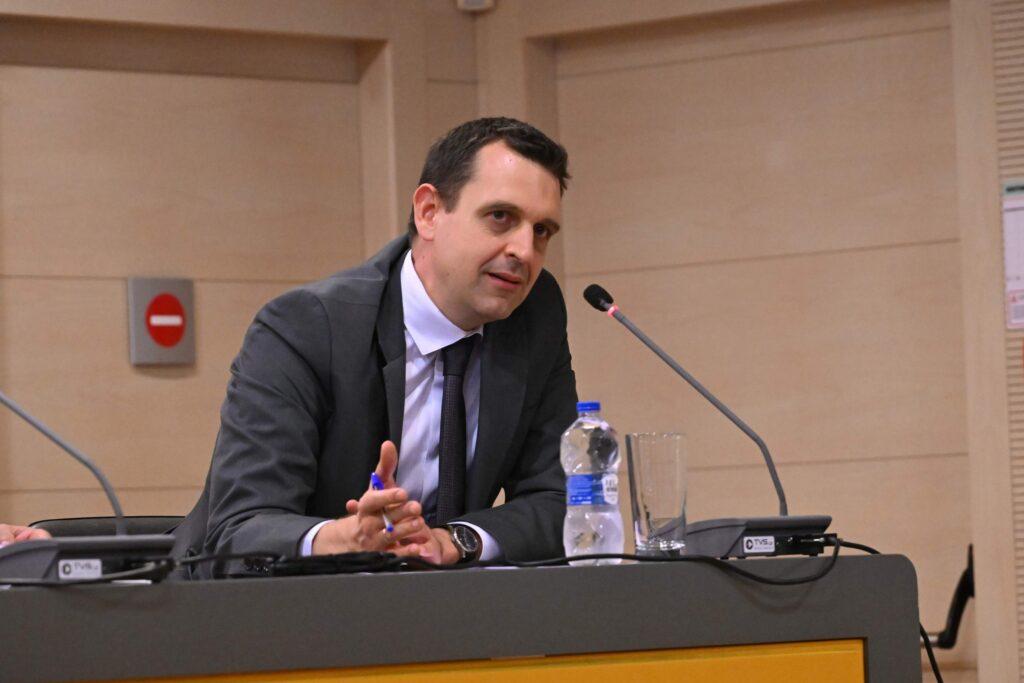 “Τα Συντάγματα της Εθνεγερσίας” του Άλκη Δερβιτσιώτη