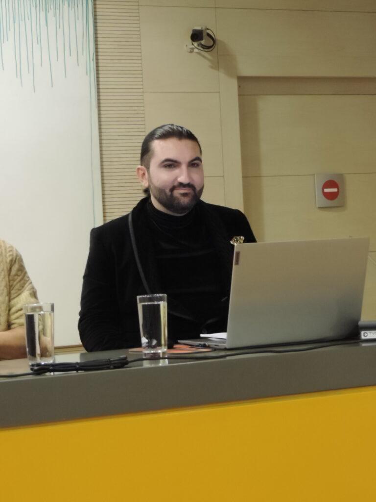 “Ενδύματα Οδύνης. 100 χρόνια από τη γέννηση της Μαρίας Κάλλας” του Αντρέα Τιμοθέου