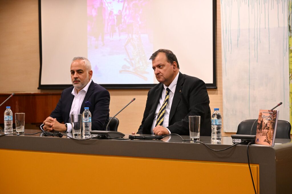 “Κοινωνία Τζαζ!” του Βασίλη Δημητριάδη