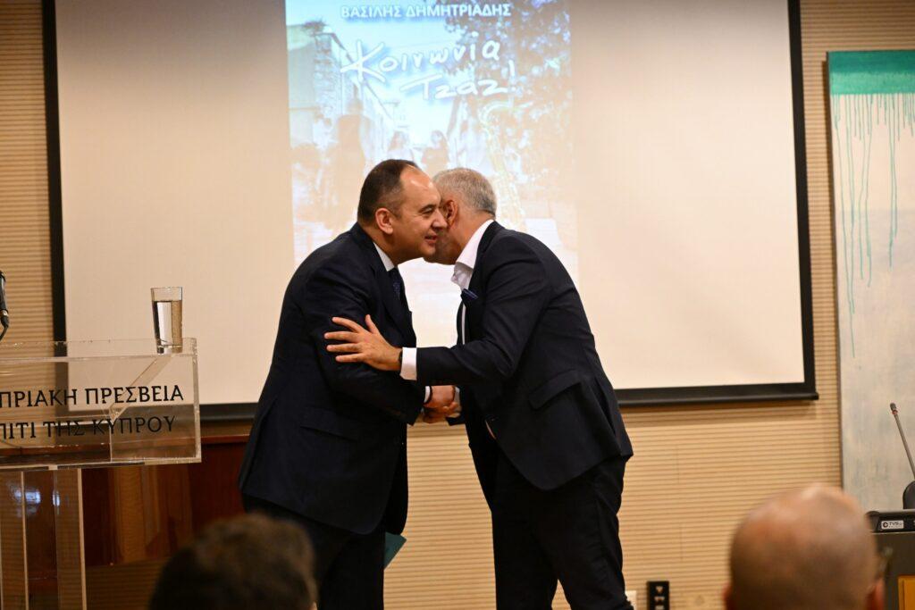 “Κοινωνία Τζαζ!” του Βασίλη Δημητριάδη