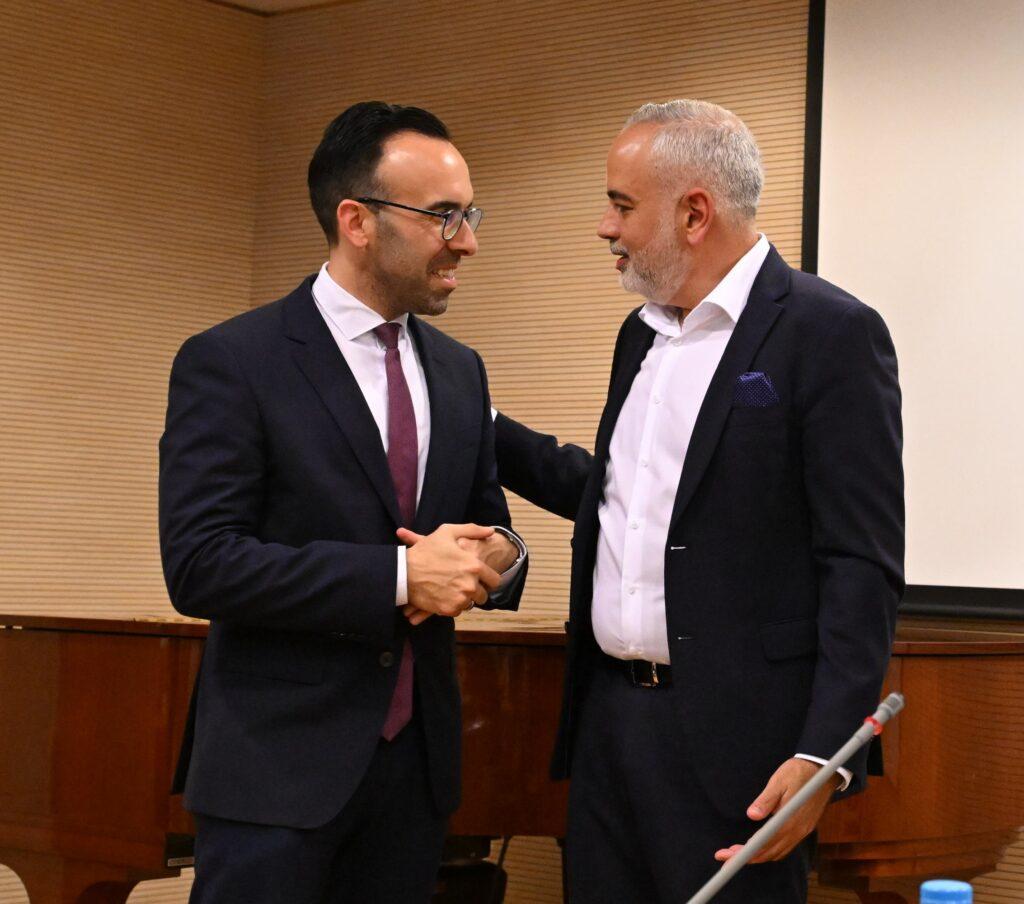 “Κοινωνία Τζαζ!” του Βασίλη Δημητριάδη