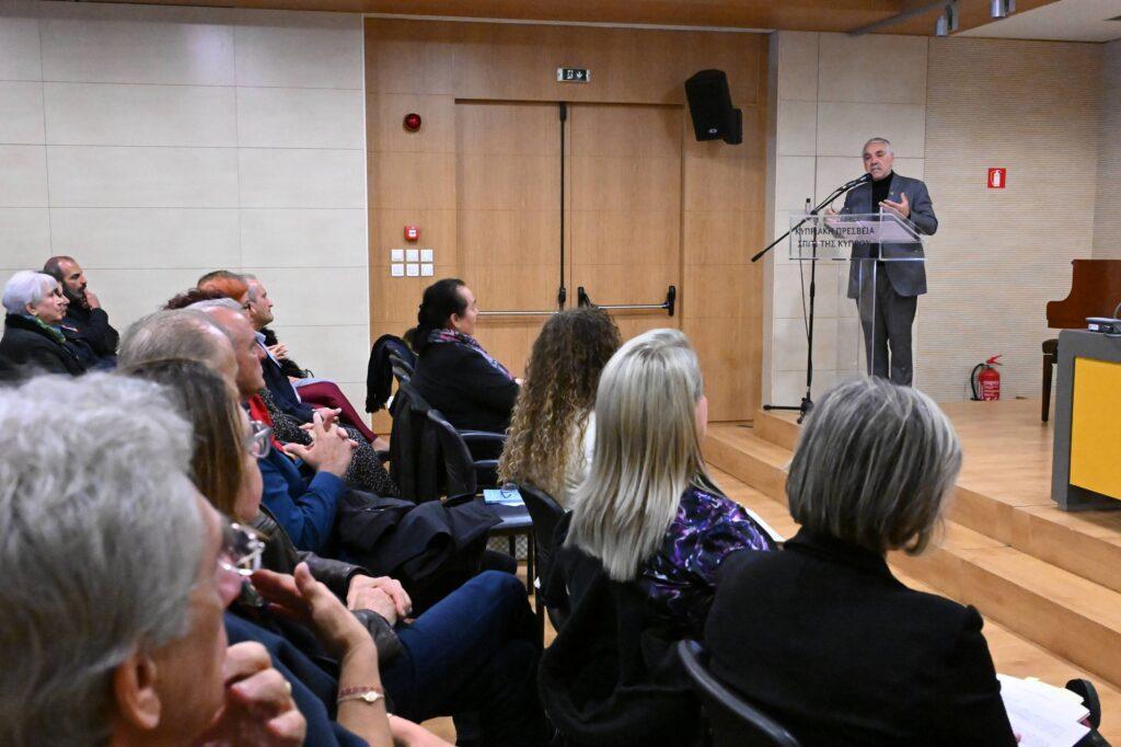 “Η γυναικεία λογοτεχνική φωνή στην Κύπρο” του Μίμη Α. Σοφοκλέους