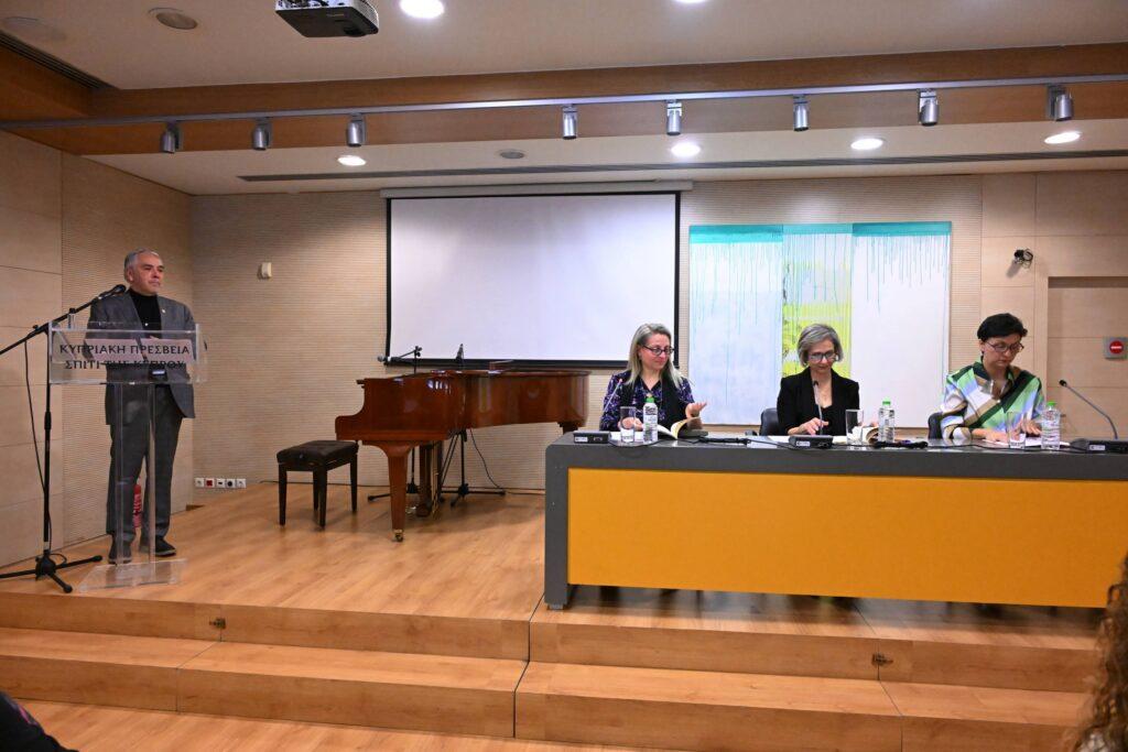 “Η γυναικεία λογοτεχνική φωνή στην Κύπρο” του Μίμη Α. Σοφοκλέους