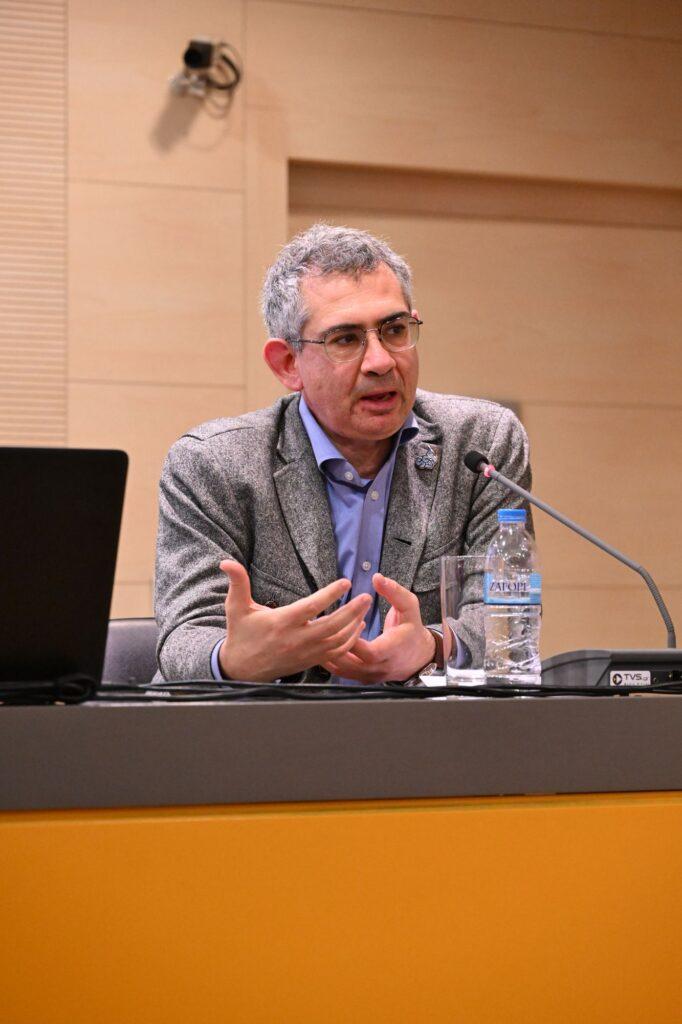 “Ο ρόλος της Κύπρου στις θαλάσσιες επικοινωνίες στη Μεσόγειο  κατά την Πρώιμη Εποχή του Σιδήρου” της Νότας Κούρου