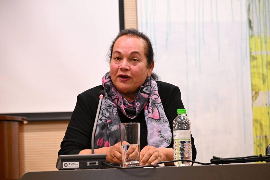 “Η γυναικεία λογοτεχνική φωνή στην Κύπρο” του Μίμη Α. Σοφοκλέους