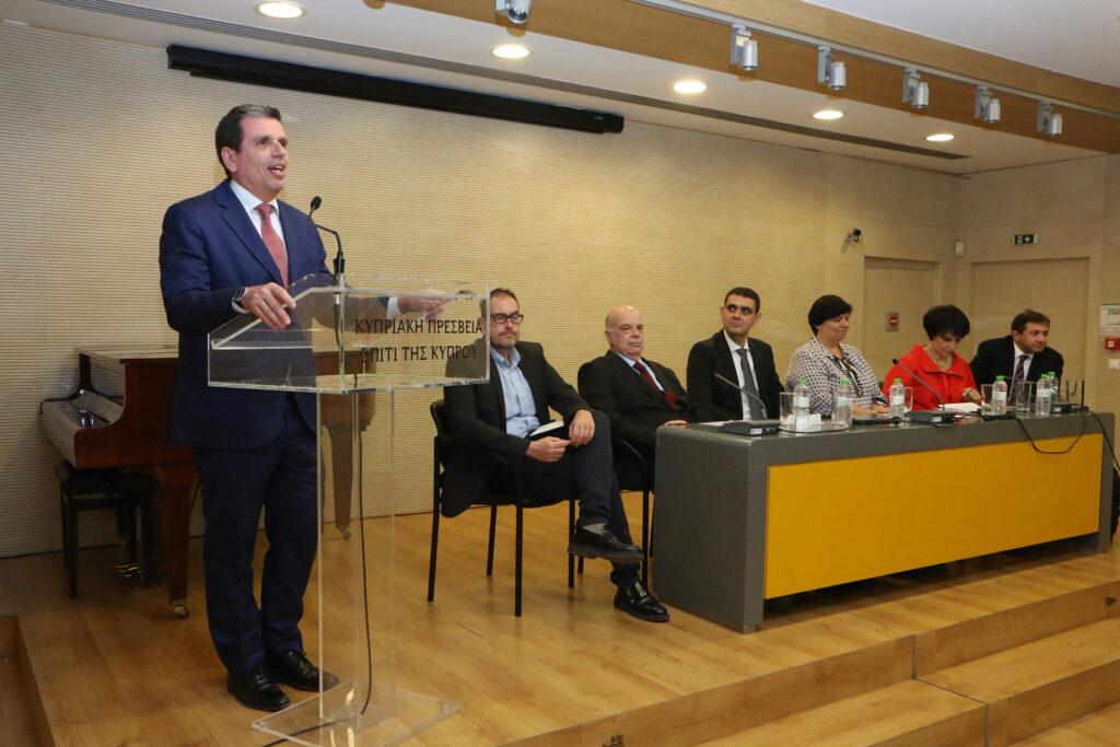 “Κυπριακό Συνταγματικό Δίκαιο. Θεμελιώδη Δικαιώματα & Ελευθερίες” του δρος Κώστα Παρασκευά