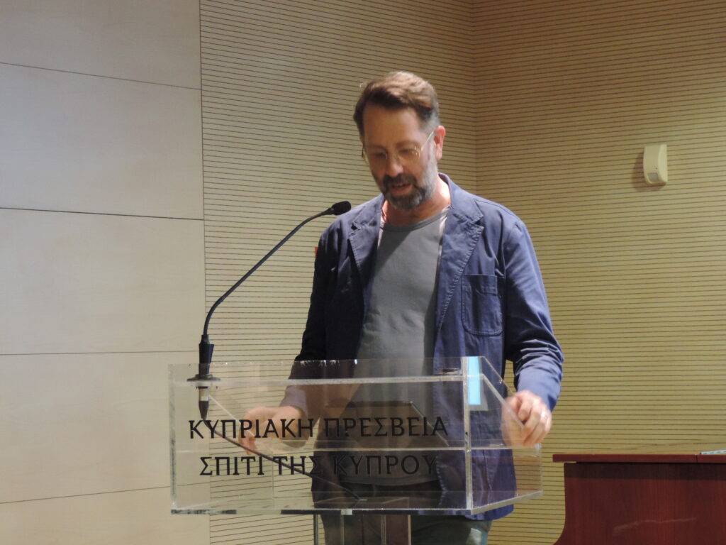 Παράκτιες Αρχιτεκτονικές και Πολιτικές του Τουρισμού: Τοπία Αναψυχής στο Ηλιόλουστο Παγκόσμιο