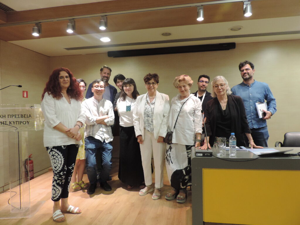 Παράκτιες Αρχιτεκτονικές και Πολιτικές του Τουρισμού: Τοπία Αναψυχής στο Ηλιόλουστο Παγκόσμιο