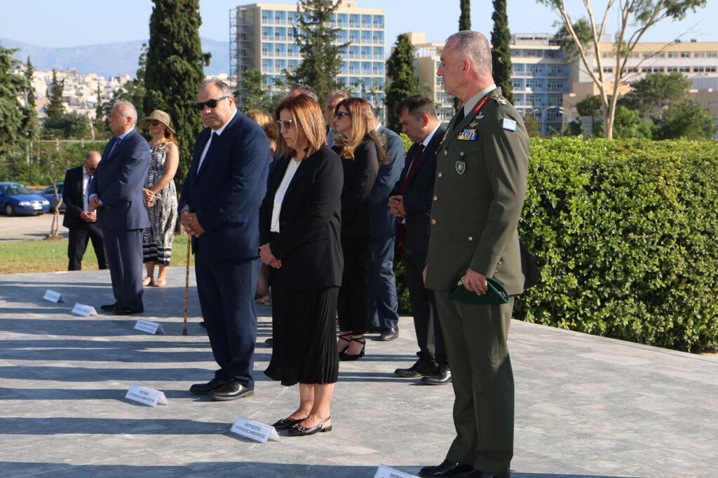 ΑΡΧΙΕΡΑΤΙΚΟ ΜΝΗΜΟΣΥΝΟ για τους πεσόντες κατά το πραξικόπημα και την τουρκική εισβολή στην Κύπρο το 1974  που τελεί ο Δήμος Αθηναίων
