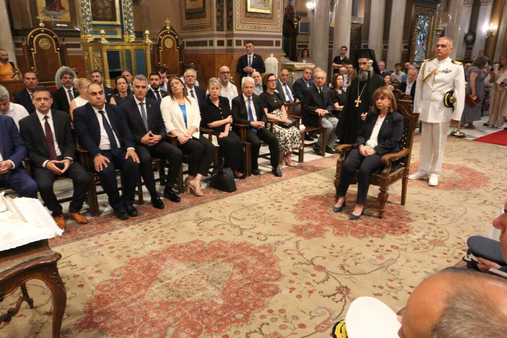 ΑΡΧΙΕΡΑΤΙΚΟ ΜΝΗΜΟΣΥΝΟ για τους πεσόντες κατά το πραξικόπημα και την τουρκική εισβολή στην Κύπρο το 1974  που τελεί ο Δήμος Αθηναίων