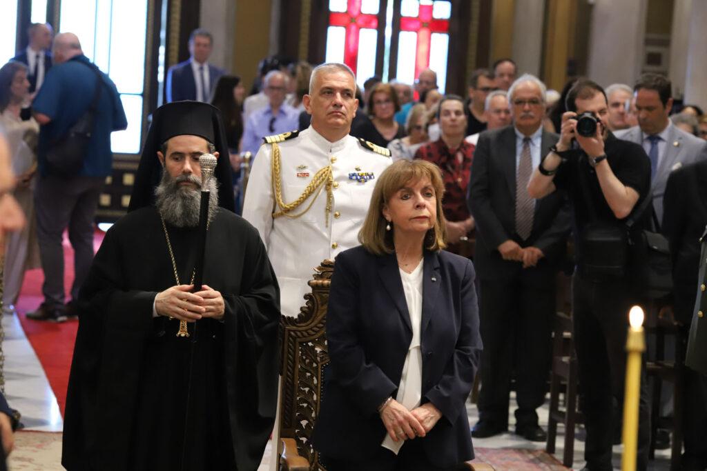 ΑΡΧΙΕΡΑΤΙΚΟ ΜΝΗΜΟΣΥΝΟ για τους πεσόντες κατά το πραξικόπημα και την τουρκική εισβολή στην Κύπρο το 1974  που τελεί ο Δήμος Αθηναίων