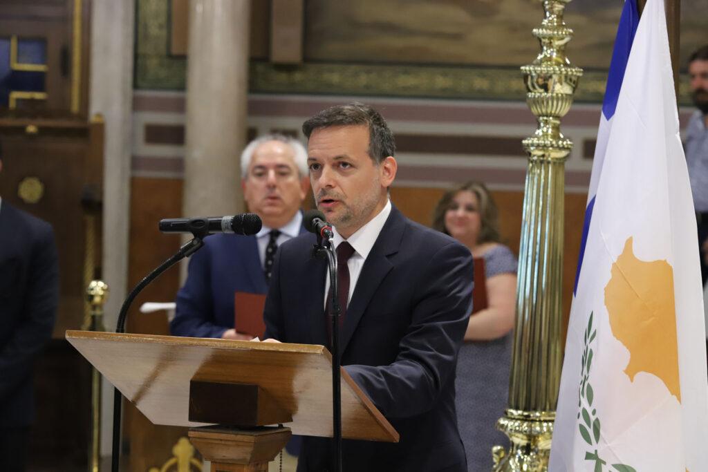 ΑΡΧΙΕΡΑΤΙΚΟ ΜΝΗΜΟΣΥΝΟ για τους πεσόντες κατά το πραξικόπημα και την τουρκική εισβολή στην Κύπρο το 1974  που τελεί ο Δήμος Αθηναίων