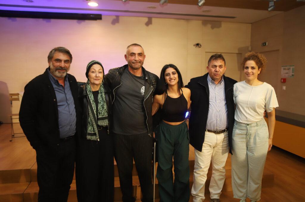 “ΓΙΑ ΟΛΑ ΦΤΑΙΕΙ Η ΚΟΝΓΚΟΛΕΖΑ” του Μιχάλη Παπδόπουλου σε σκηνοθεσία Αλεξίας Παπαλαζάρου