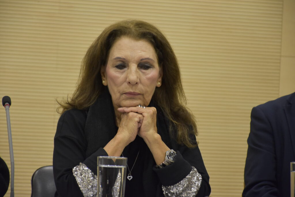 “Η ΑΝΤΙΠΟΛΕΜΙΚΗ ΠΟΙΗΣΗ  ΤΟΥ ΜΑΡΙΟΥ ΜΙΧΑΗΛΙΔΗ” του Μιχάλη Μελετίου