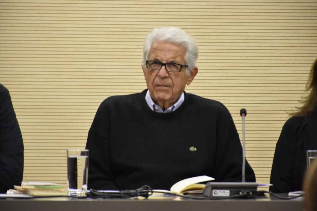 “Η ΑΝΤΙΠΟΛΕΜΙΚΗ ΠΟΙΗΣΗ  ΤΟΥ ΜΑΡΙΟΥ ΜΙΧΑΗΛΙΔΗ” του Μιχάλη Μελετίου