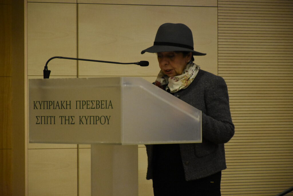 “ΣΕ ΓΝΩΡΙΖΩ, ΚΙ ΑΣ ΜΗΝ ΣΕ ΄ΧΩ ΔΕΙ! ΜΟΥ ’ΧΕΙ ΜΙΛΗΣΕΙ Η ΓΙΑΓΙΑ ΜΟΥ!” & “ΧΡΙΣΤΟΥΓΕΝΝΑ ΜΑΚΡΙΑ ΑΠΟ ΤΟΝ ΜΠΑΜΠΑ” της Αιμιλίας Αριστείδου